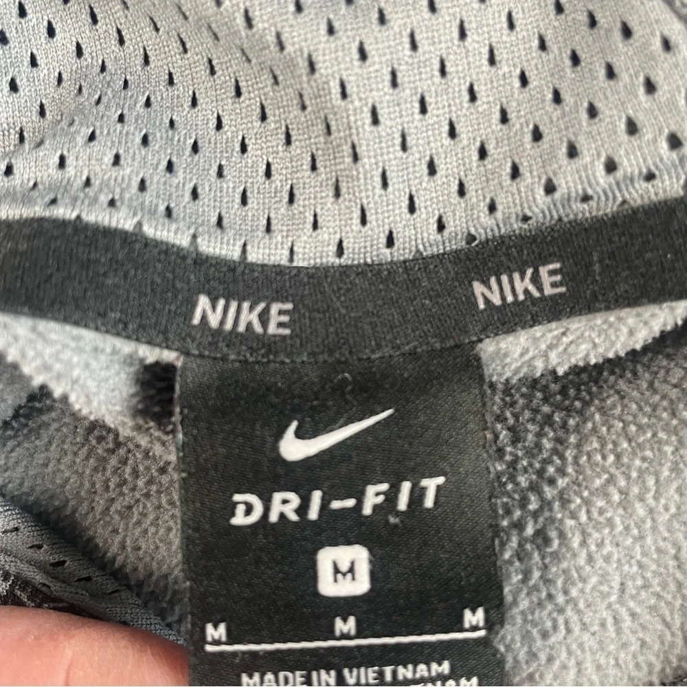 NIKE Gray SWEATSHIRT Hoodie Black Swoosh Logo Hood & Sleeves mens size Medium - Picture 6 of 6